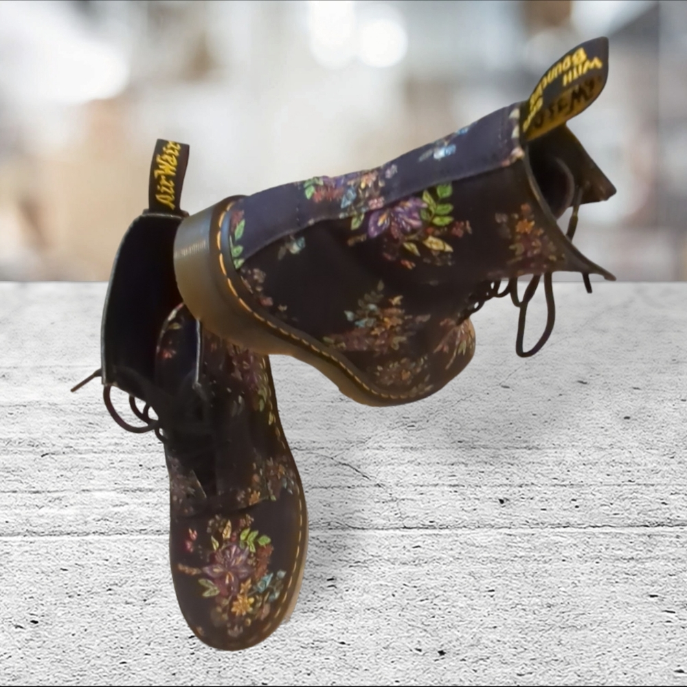 Dr. Martens castel black floral canvas boots. Size women's 9